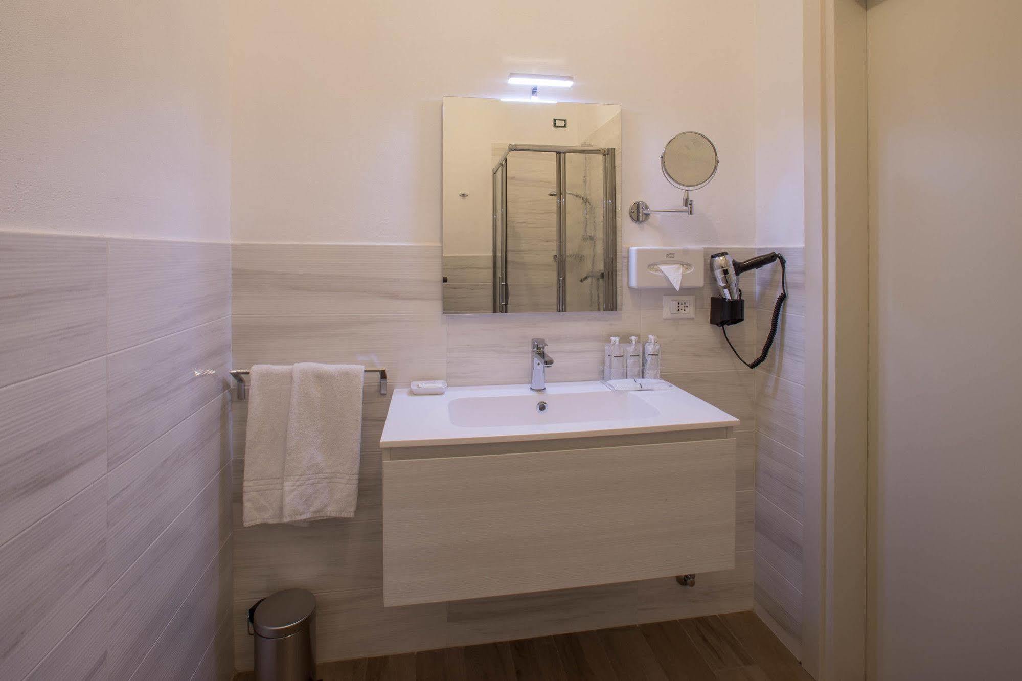 Hotel Cortaccia Sanvitale 살라바간자 외부 사진